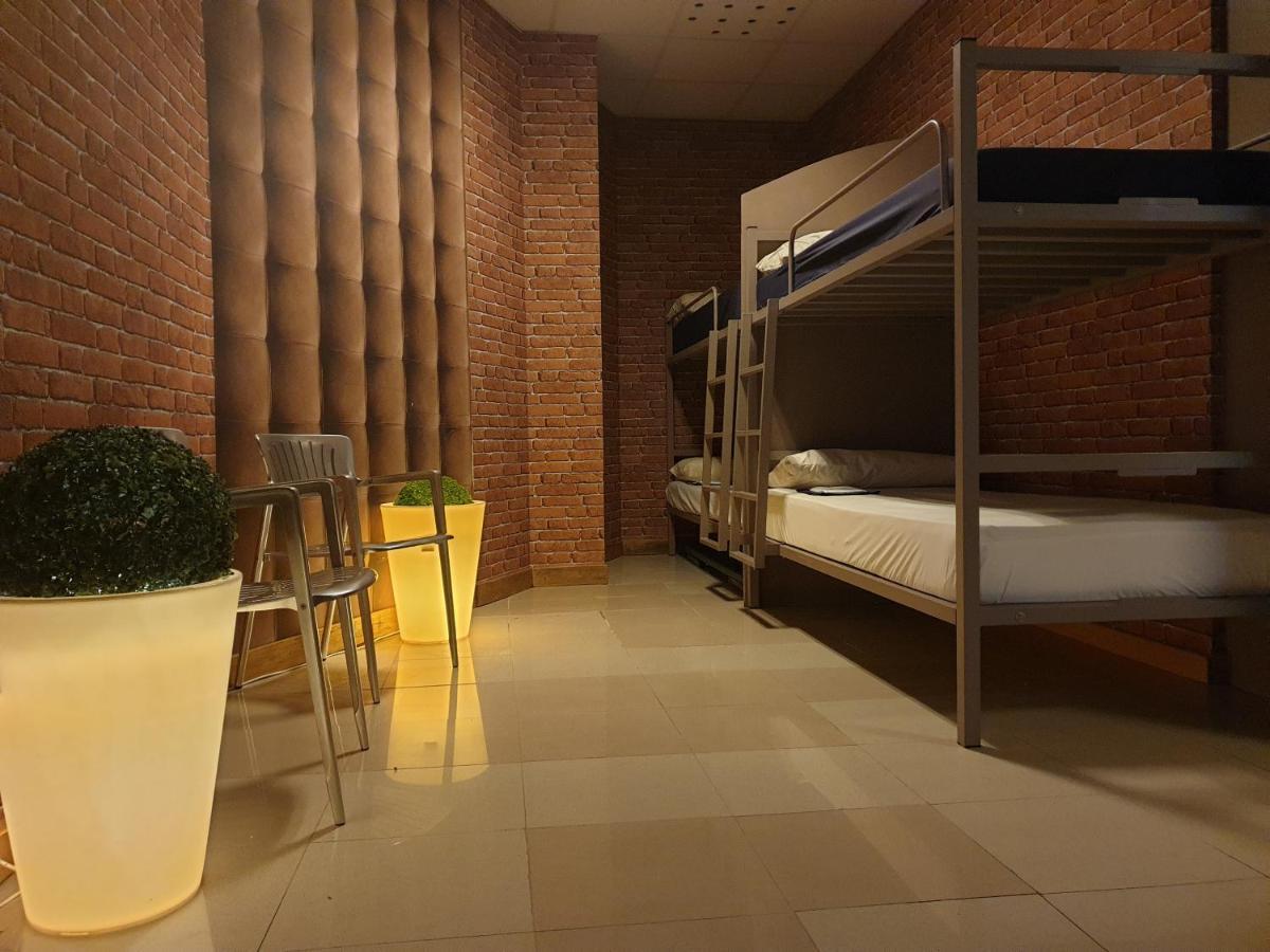 Albergue Santo Santiago 산티아고데콤포스텔라 외부 사진